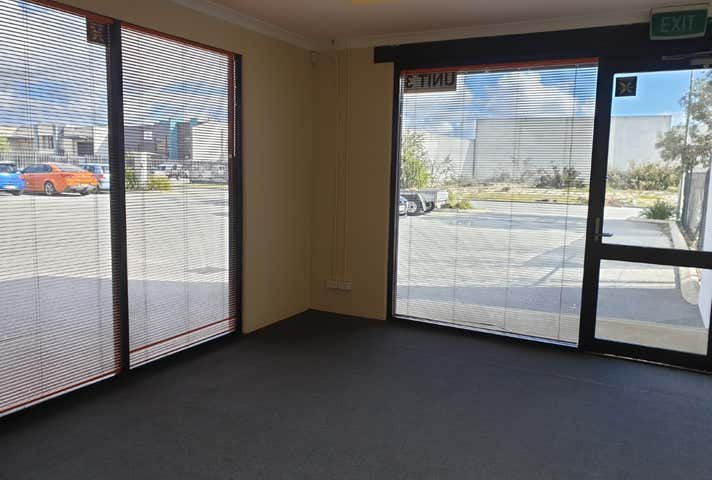 2/15 Meares Way Canning Vale WA 6155 - Image 5