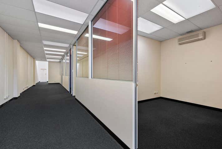 16 Morris Place Innaloo WA 6018 - Image 5