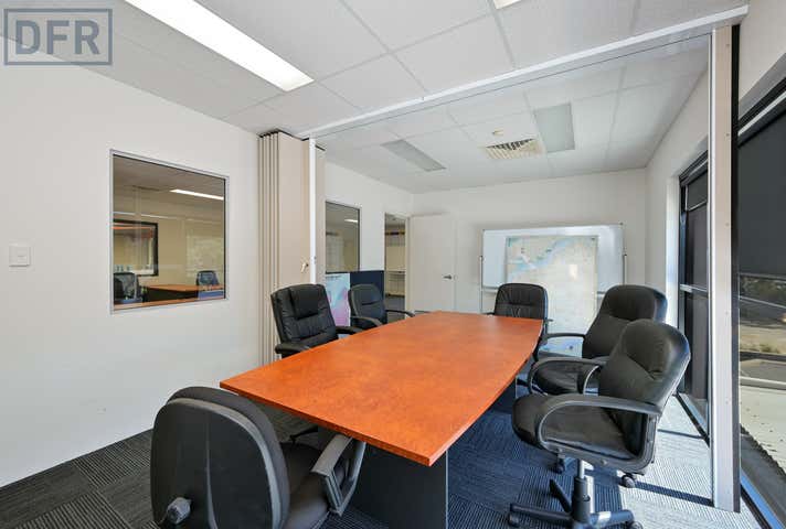 18 Bushland Ridge Bibra Lake WA 6163 - Image 15