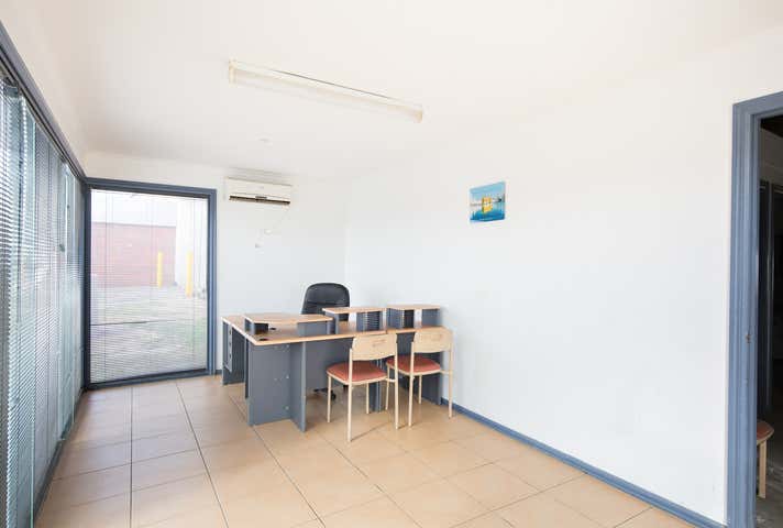 11 Old Creswick Road Wendouree VIC 3355 - Image 4