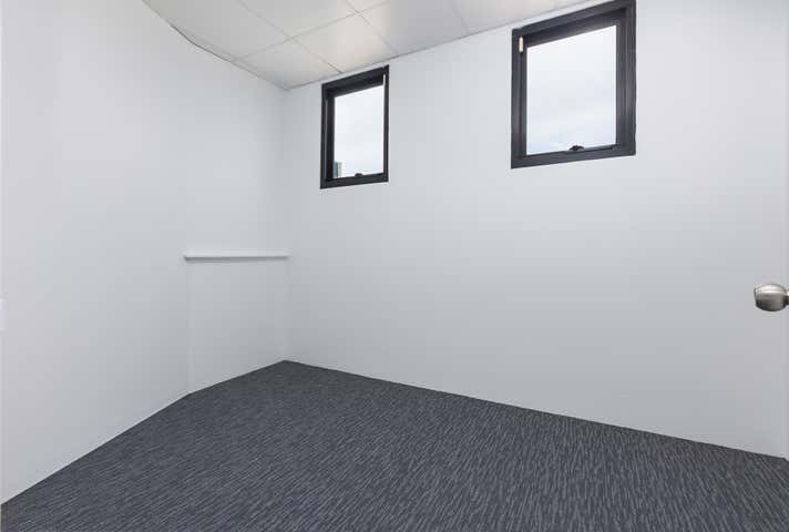 1/12 Brolo Court O'Connor WA 6163 - Image 11