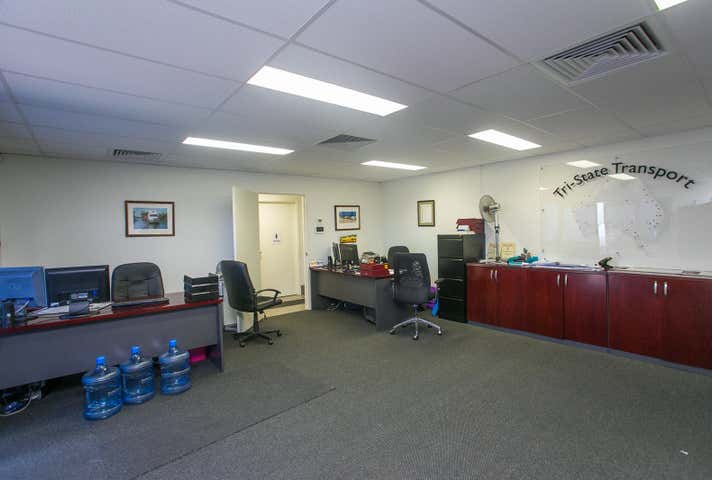 8 Mordaunt Circuit Canning Vale WA 6155 - Image 8