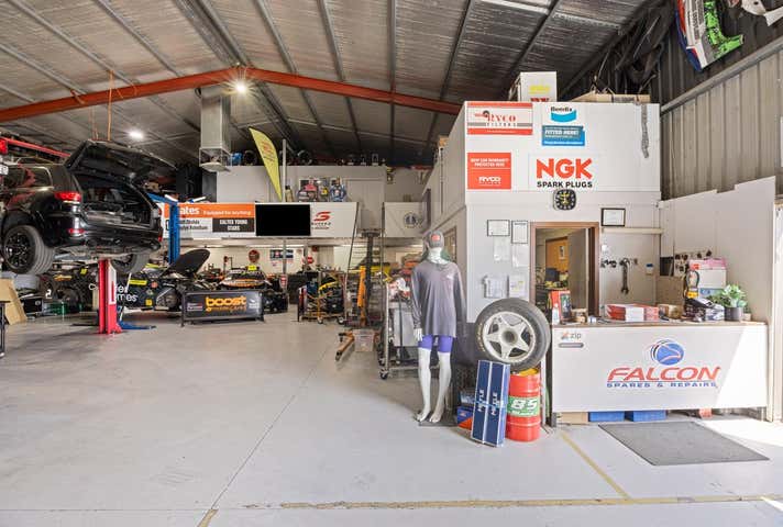 719 Drome Street East Albury NSW 2640 - Image 4