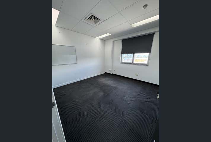 482 Kingsford Smith Drive Hamilton QLD 4007 - Image 10