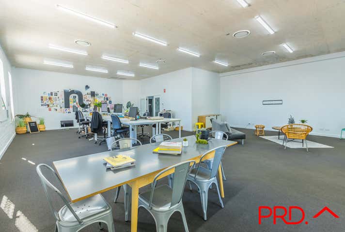 Upstairs 1/312 Peel Street Tamworth NSW 2340 - Image 4