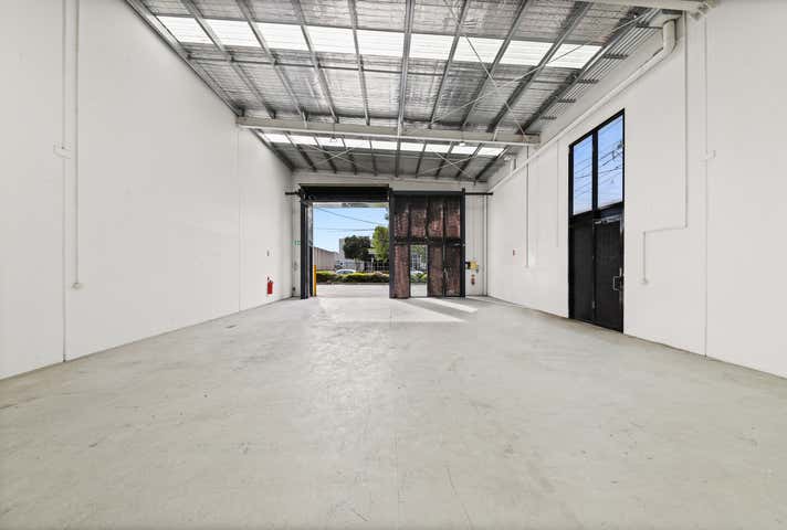 Unit  1, 75-77 Chifley Drive Preston VIC 3072 - Image 4