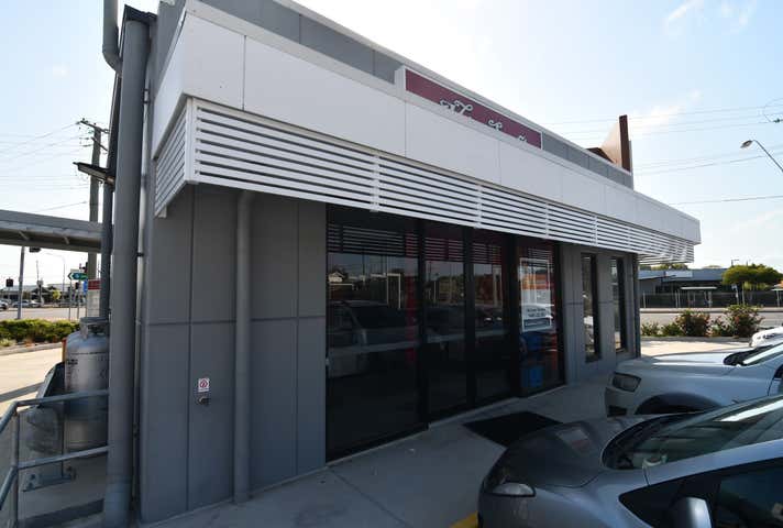 T4, 217 Ingham Road West End QLD 4810 - Image 3