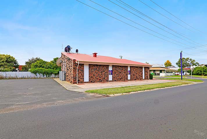 6 Strickland Street Bunbury WA 6230 - Image 15