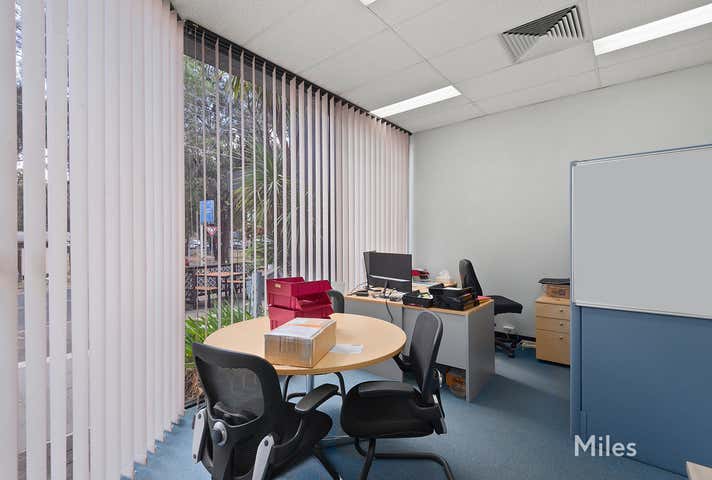 1/26 Aberdeen Road Macleod VIC 3085 - Image 2