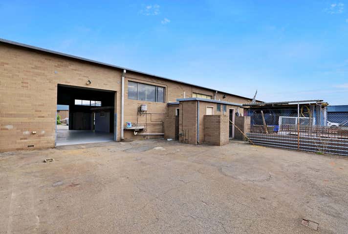 12/2-14 Sheffield Road Welshpool WA 6106 - Image 3