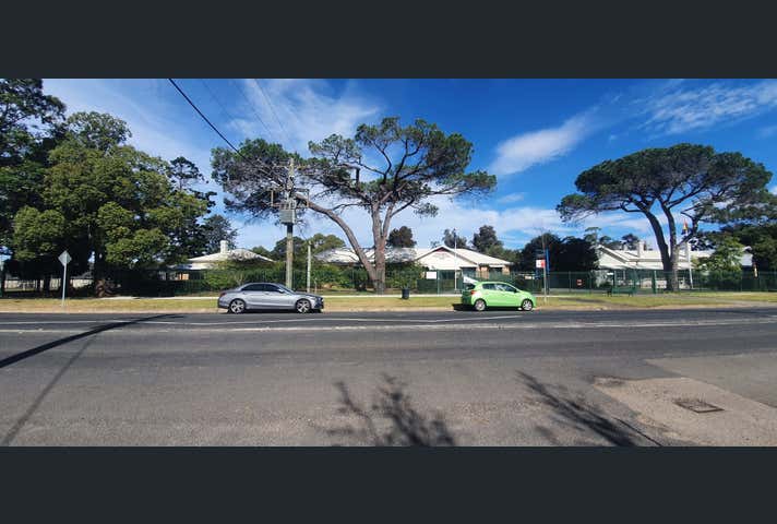 27 Oaks Street Thirlmere NSW 2572 - Image 4