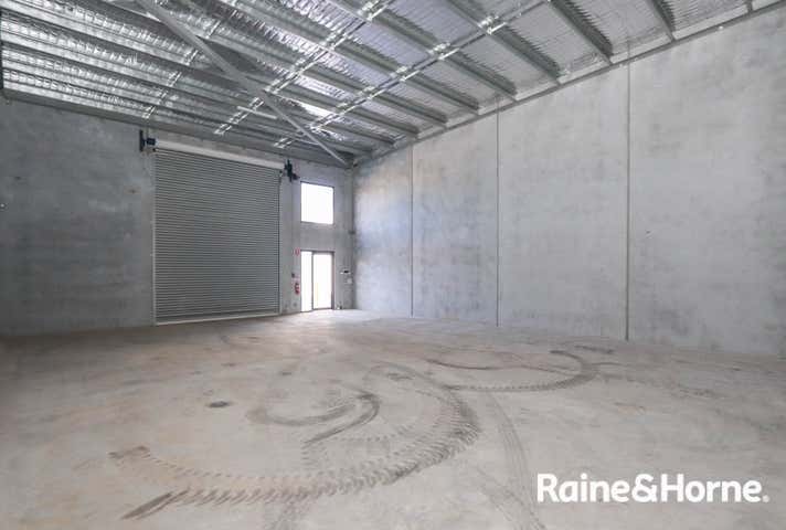 1/11 LOMBARD DRIVE Robin Hill NSW 2795 - Image 7