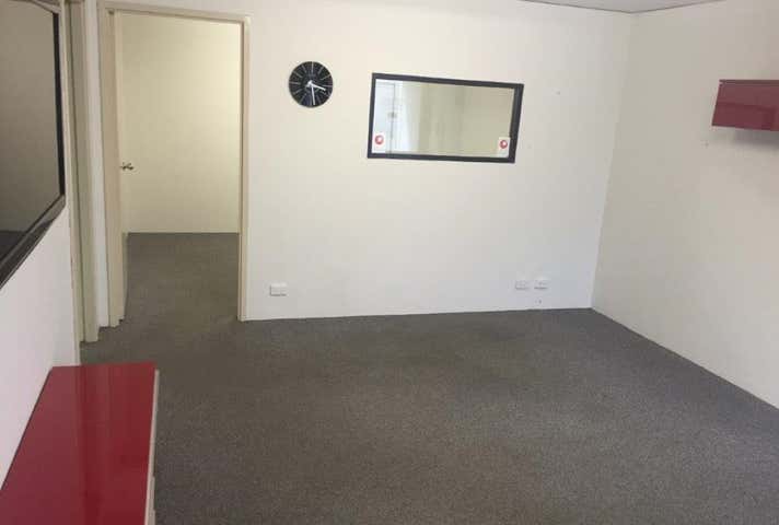 10/6 Barcelona Way Maddington WA 6109 - Image 3