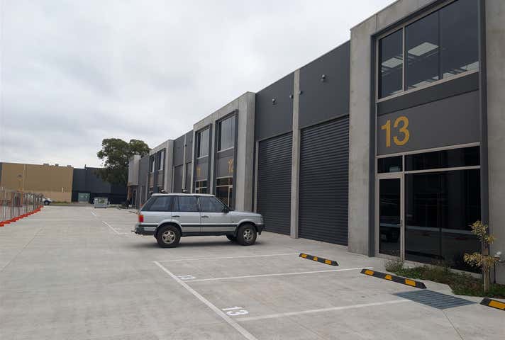 11/4 Joyce Court Coburg North VIC 3058 - Image 4