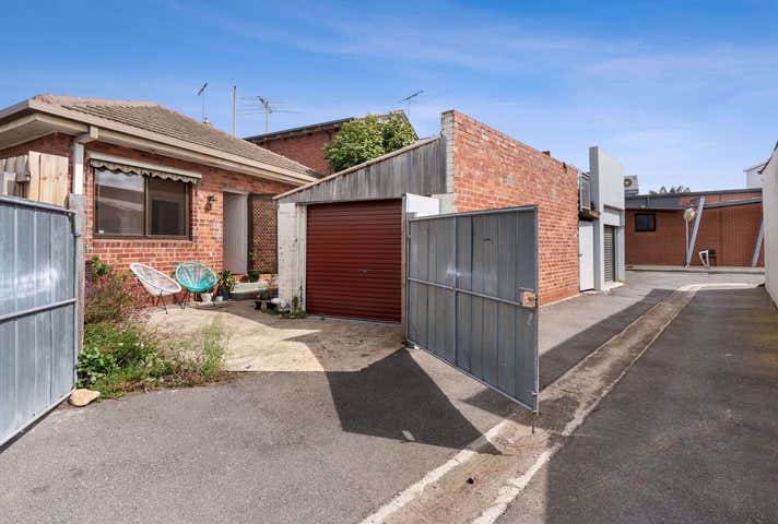 21 Ormond Road East Geelong VIC 3219 - Image 11