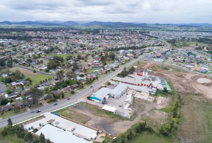 65 Aberglasslyn Road Aberglasslyn NSW 2320 - Image 6