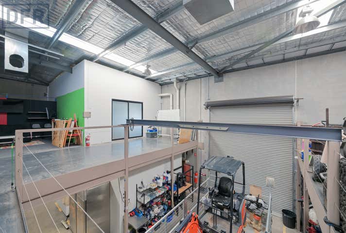 1/27 Mordaunt Circuit Canning Vale WA 6155 - Image 8