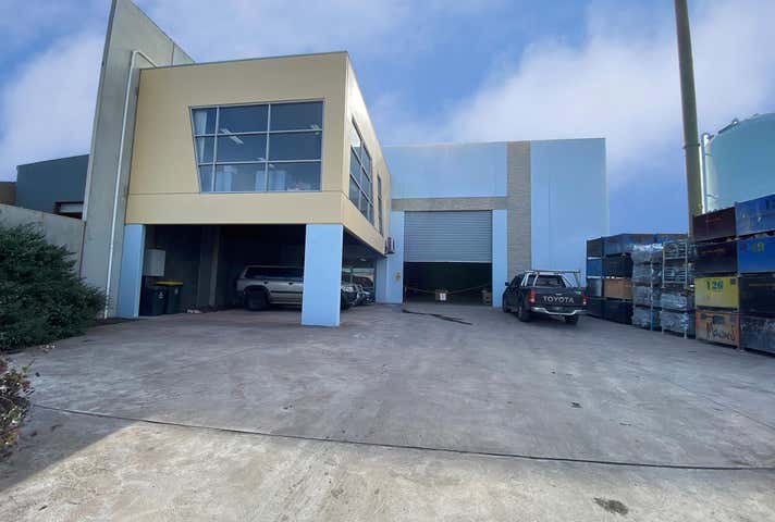 24 Clelland Road Brooklyn VIC 3012 - Image 6