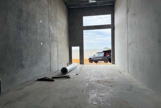 8,17 Sunderland Cres Butler WA 6036 - Image 6