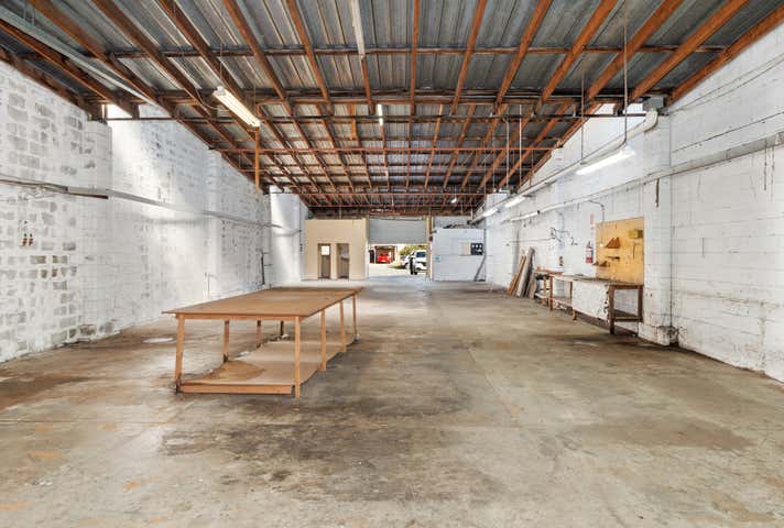 8 Hillcrest Parade Miami QLD 4220 - Image 7