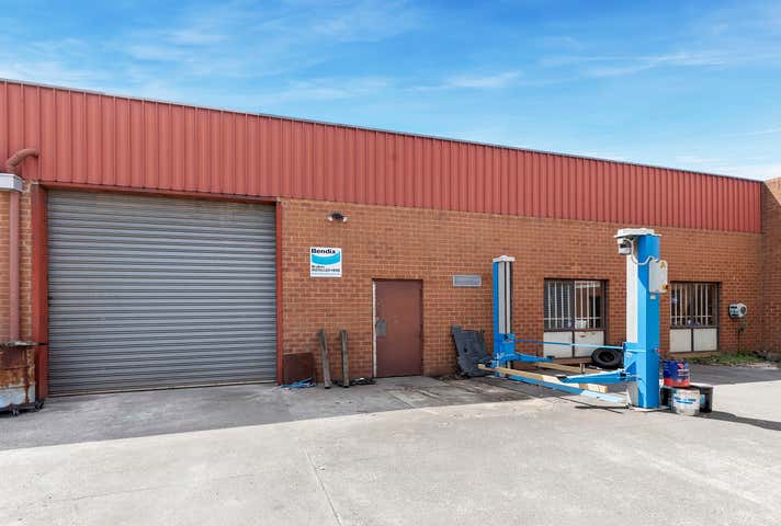 2/13-15 Sussex Court Sunbury VIC 3429 - Image 2