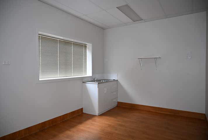 Shop C 15-17 Davadi Street, Stanthorpe, 15 Davadi Street Stanthorpe QLD 4380 - Image 5