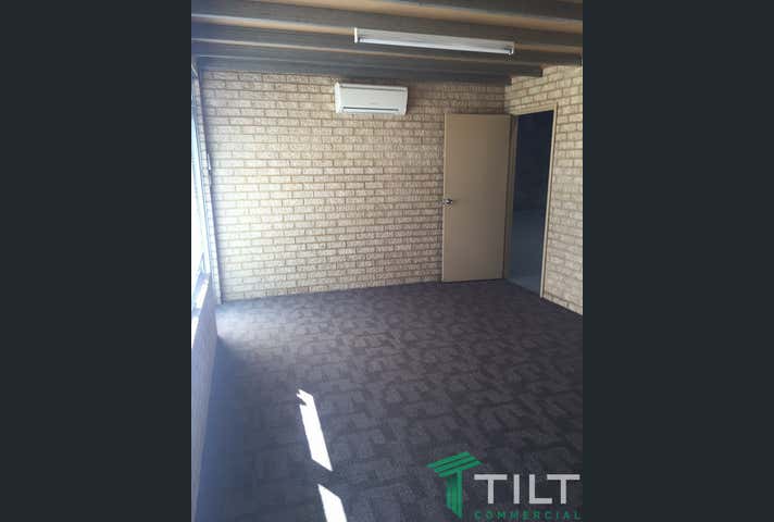 1/24 Parkinson Lane Kardinya WA 6163 - Image 9