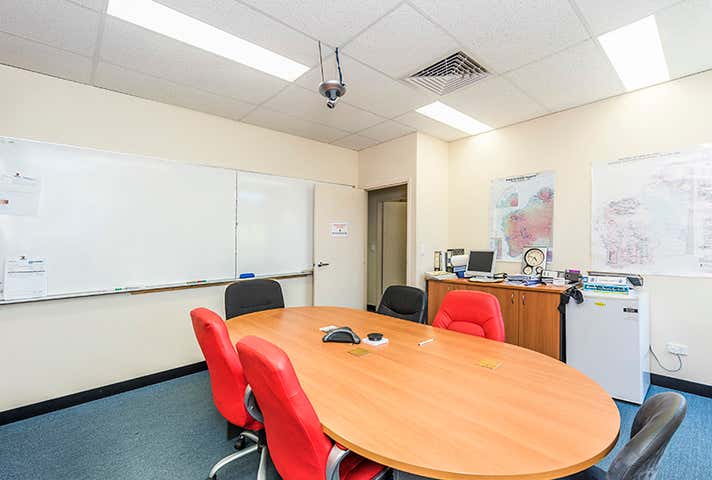 2/1956 Beach Road Malaga WA 6090 - Image 8