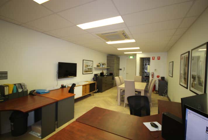 11/211 Warrigal Road Hughesdale VIC 3166 - Image 5