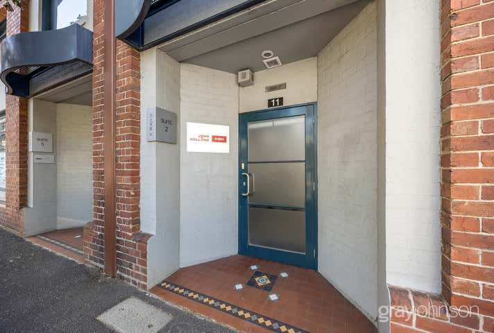 2/11 Beach Street Port Melbourne VIC 3207 - Image 2