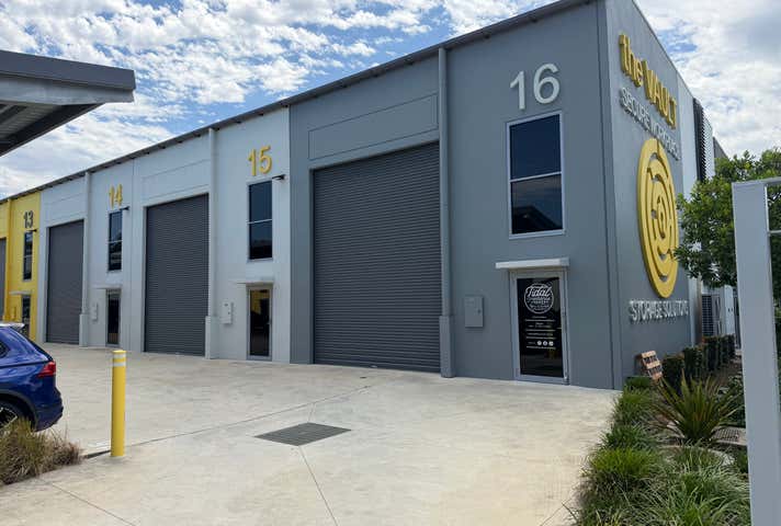 15/10 Logistics Place Arundel QLD 4214 - Image 1