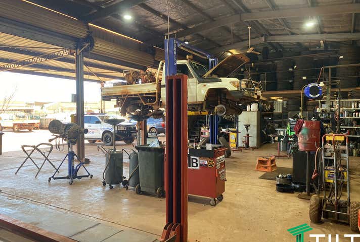 42 & 43 Boonderoo Road Tom Price WA 6751 - Image 14