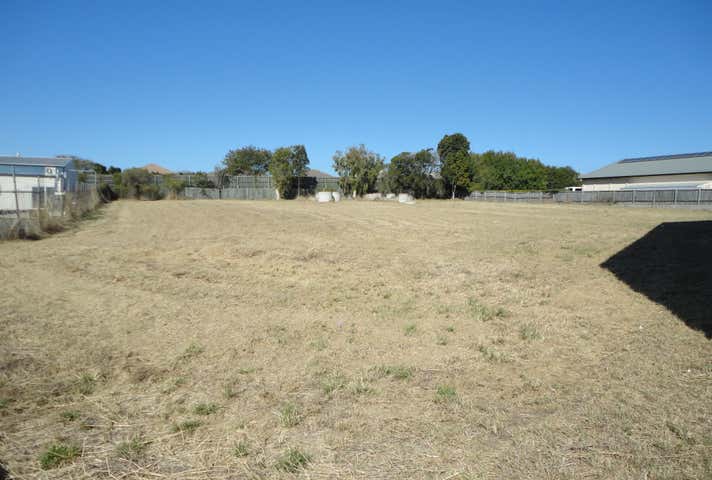 9 & 11 Sonia Court Raceview QLD 4305 - Image 4