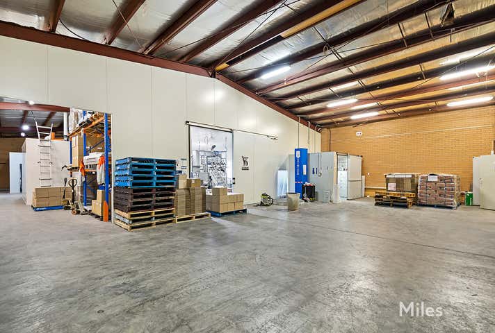 19 Lipton Drive Thomastown VIC 3074 - Image 2