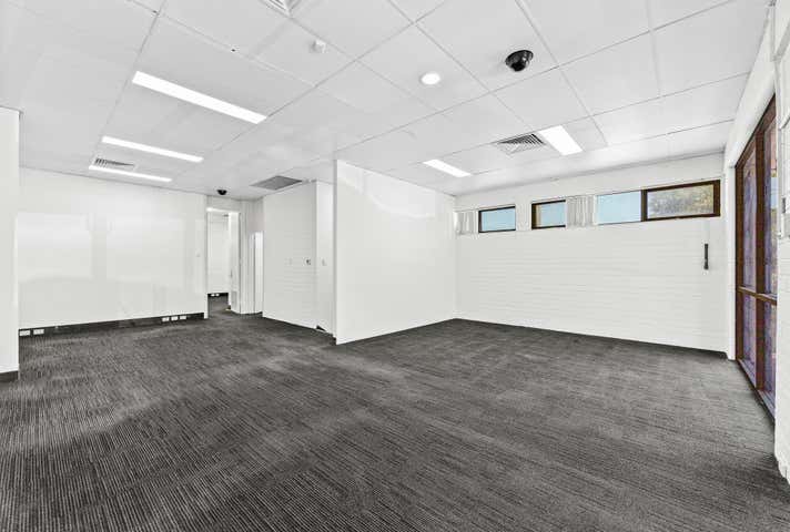 6 Barber Street Kalamunda WA 6076 - Image 10