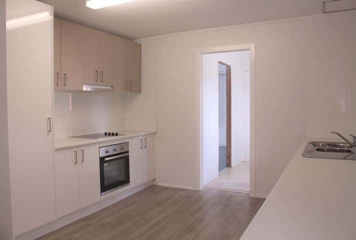 2 Hillview Parade Ashmore QLD 4214 - Image 7