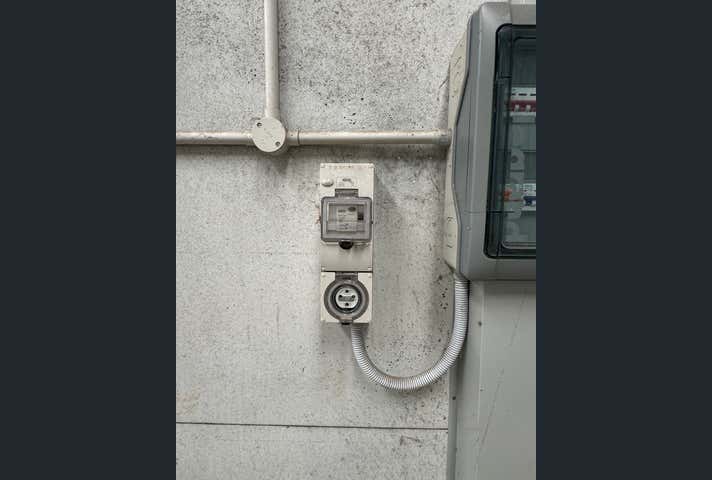 U2, 9 Glory Road Gnangara WA 6077 - Image 12