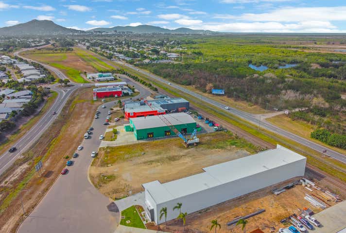 2/65 Lakeside Drive Idalia QLD 4811 - Image 5