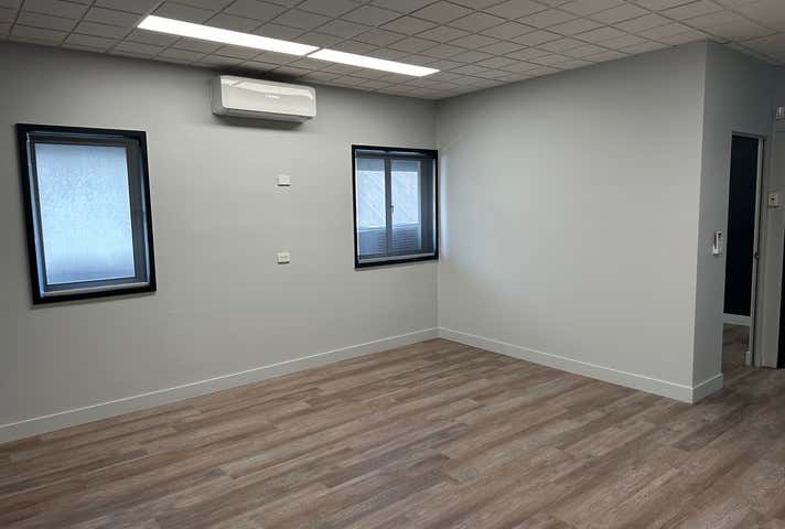 5b/9 Bideford Street Torquay QLD 4655 - Image 4