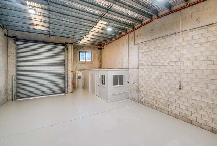 2/229 Junction Road Morningside QLD 4170 - Image 1