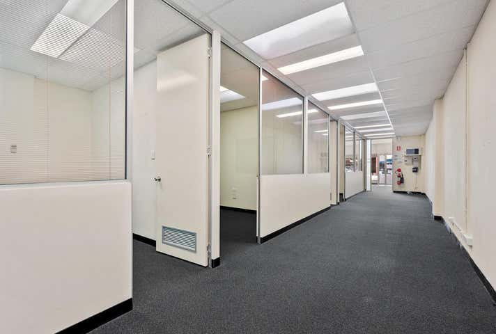 16 Morris Place Innaloo WA 6018 - Image 8