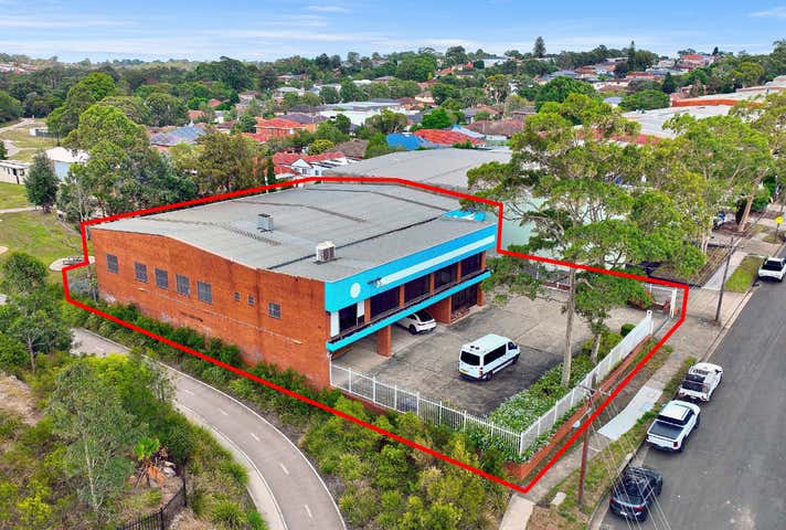 33 Garema Circuit Kingsgrove NSW 2208 - Image 8