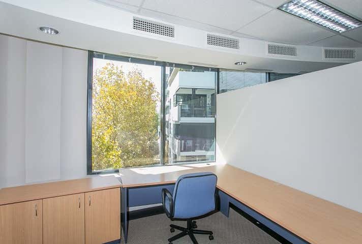 3 / 10 Eastbrook Terrace East Perth WA 6004 - Image 4