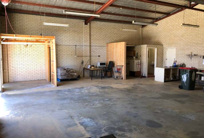 4/4 Bookham Street Morley WA 6062 - Image 4