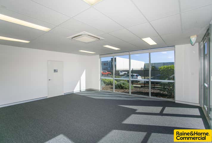 1 / 19 Niche Parade Wangara WA 6065 - Image 3