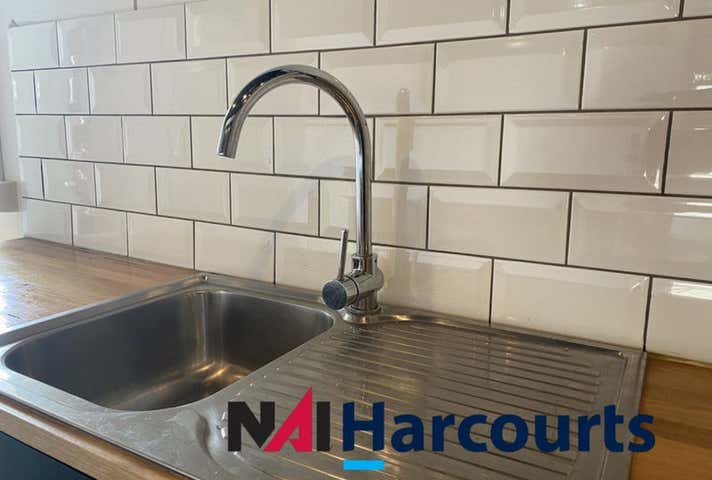 9/1 Kalimna Drive Broadbeach Waters QLD 4218 - Image 6