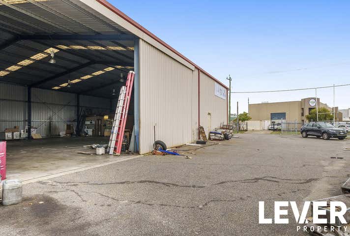 2 McDonald Crescent Bassendean WA 6054 - Image 4