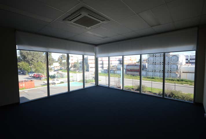 14 Madrid Place Maddington WA 6109 - Image 9