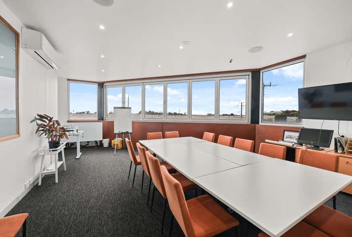 Shop 4/2A Carbine Way Mornington VIC 3931 - Image 3