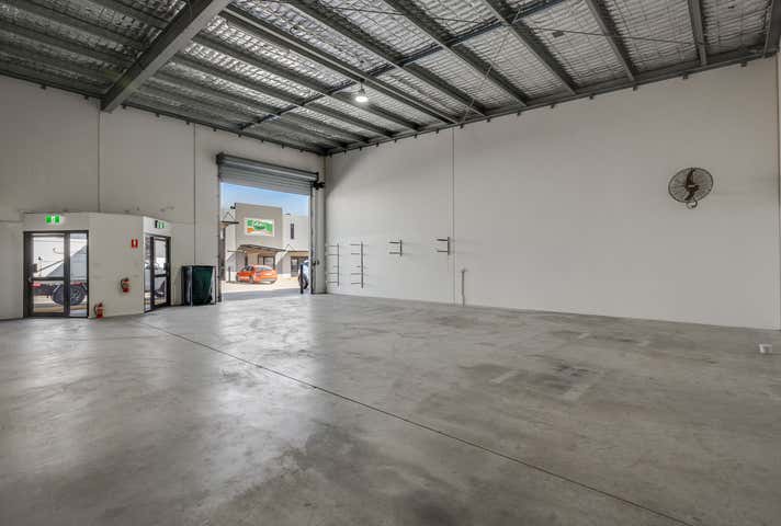 8/24 Carroll Street Wilsonton QLD 4350 - Image 3